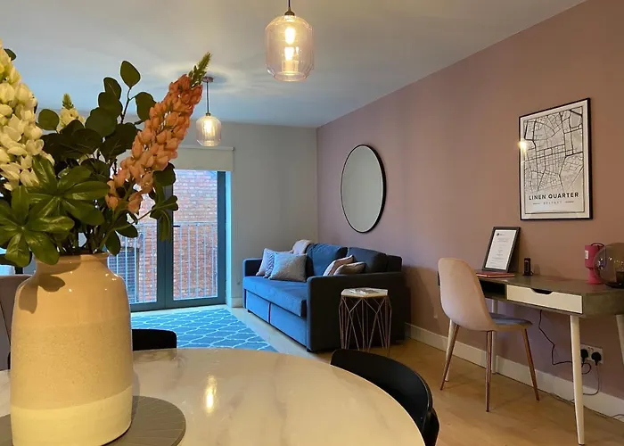Belfast City Centre Apartment With Parking